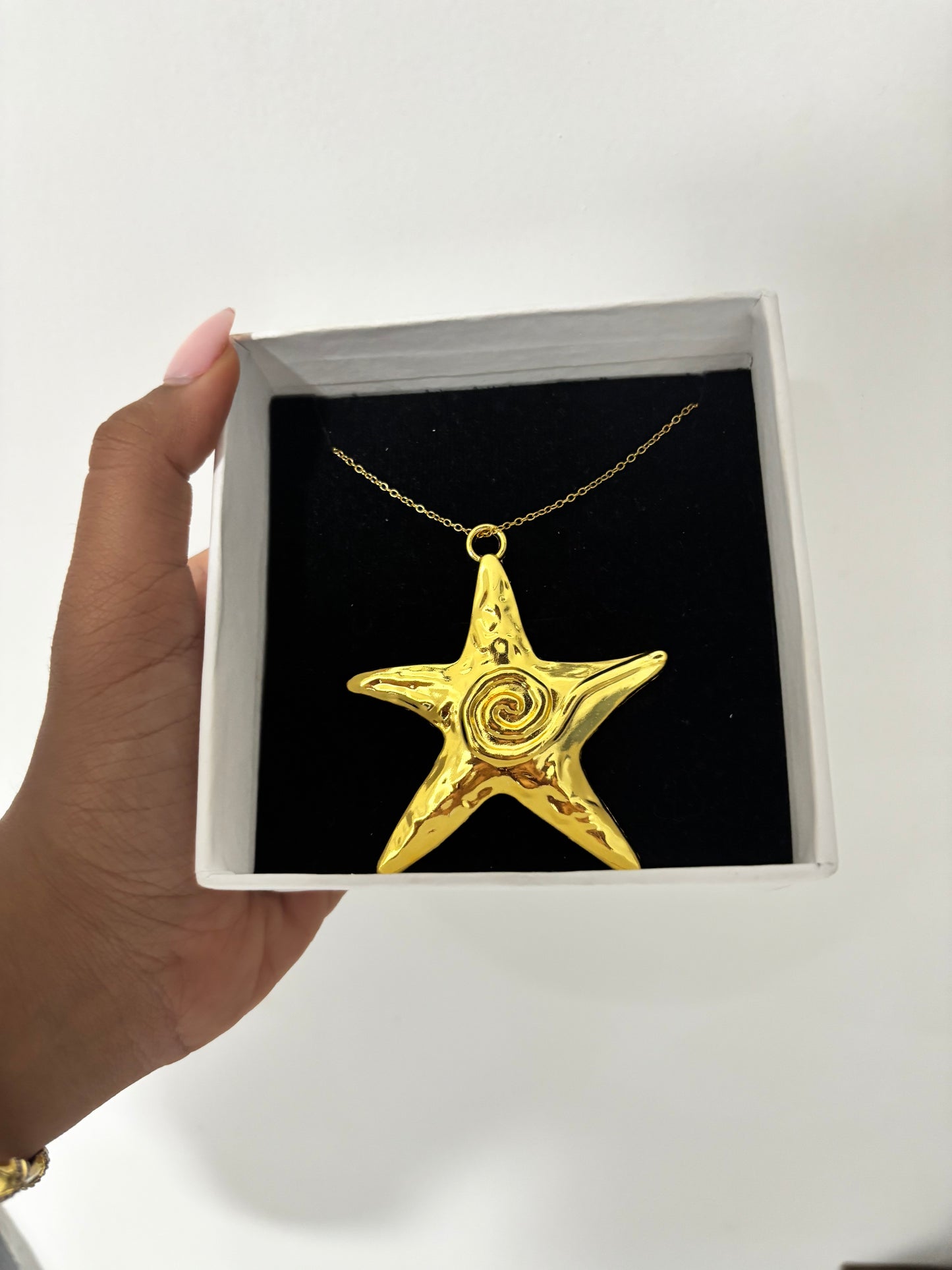 Starfish Necklace Gold
