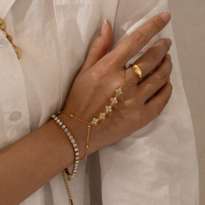 Clover handchain