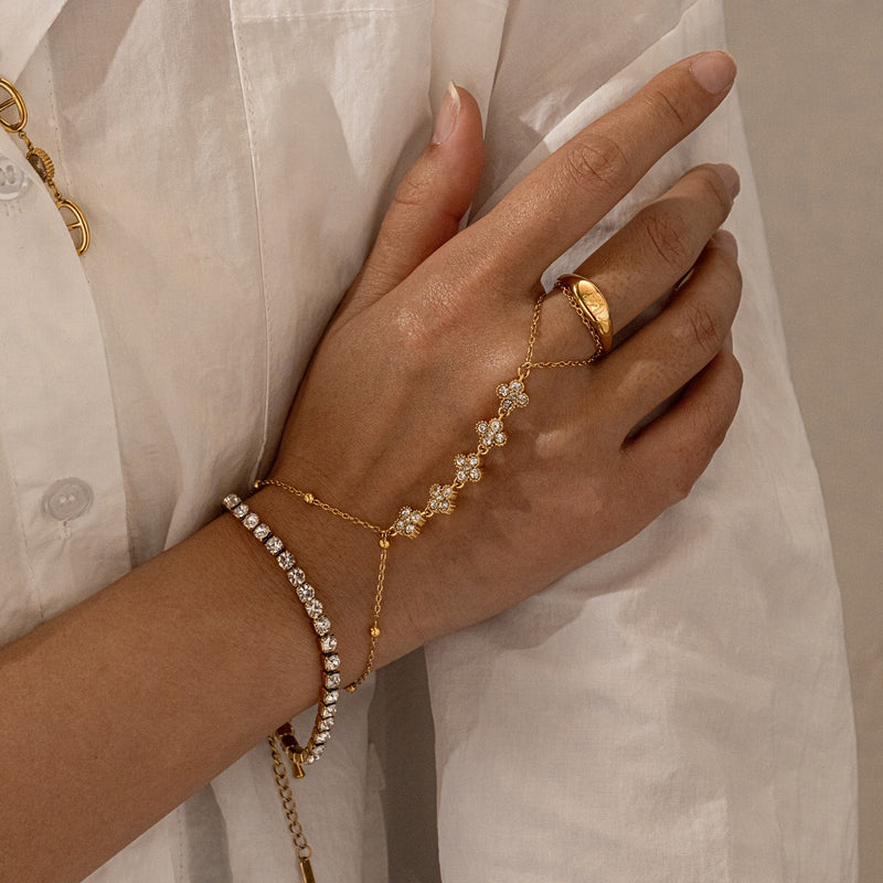 Clover handchain