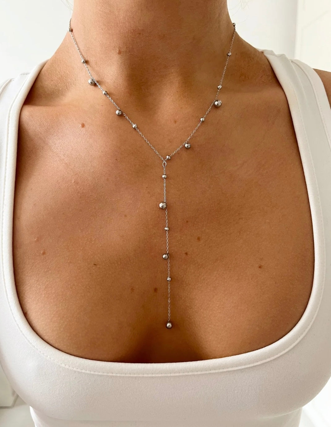 Silver tie necklace