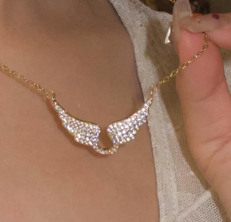 Angel Necklace Gold