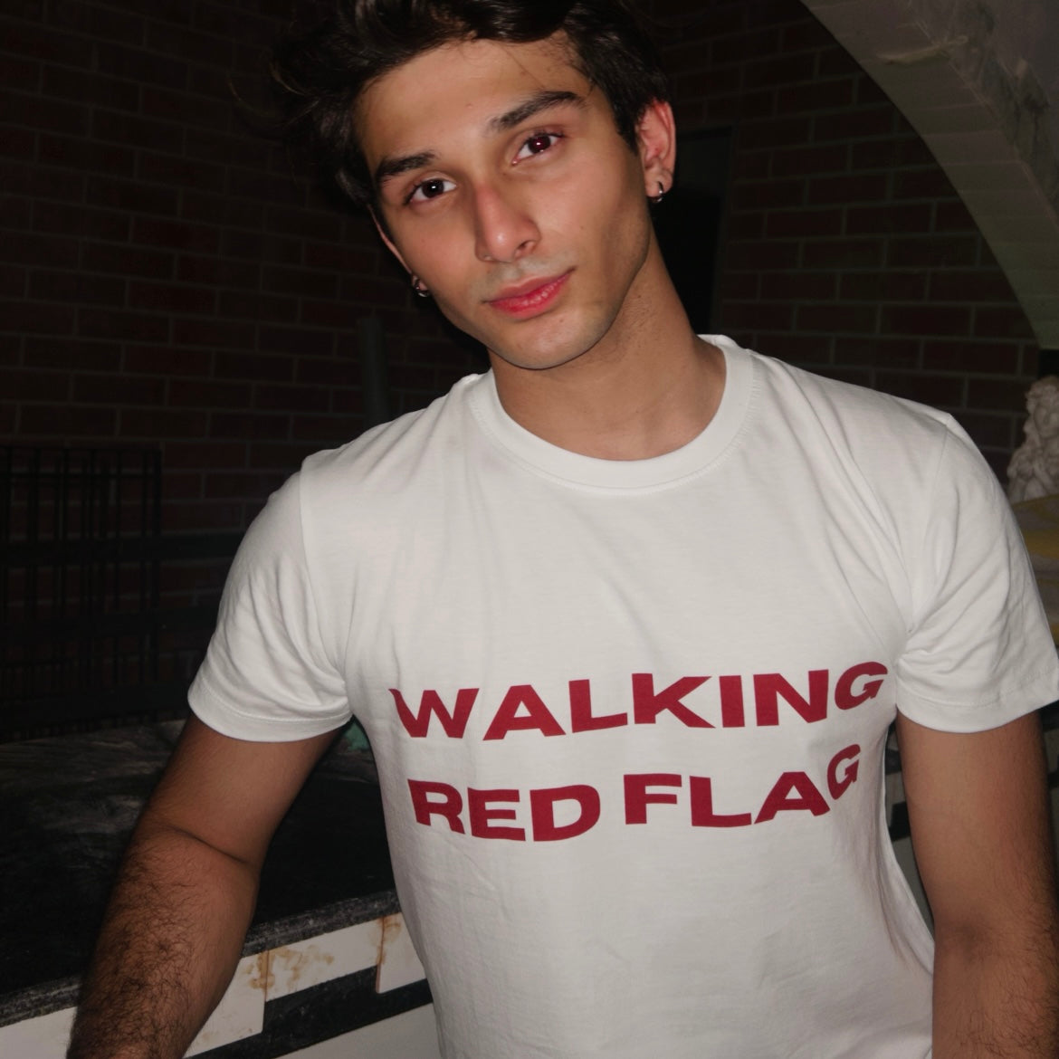 Walking red flag Regular