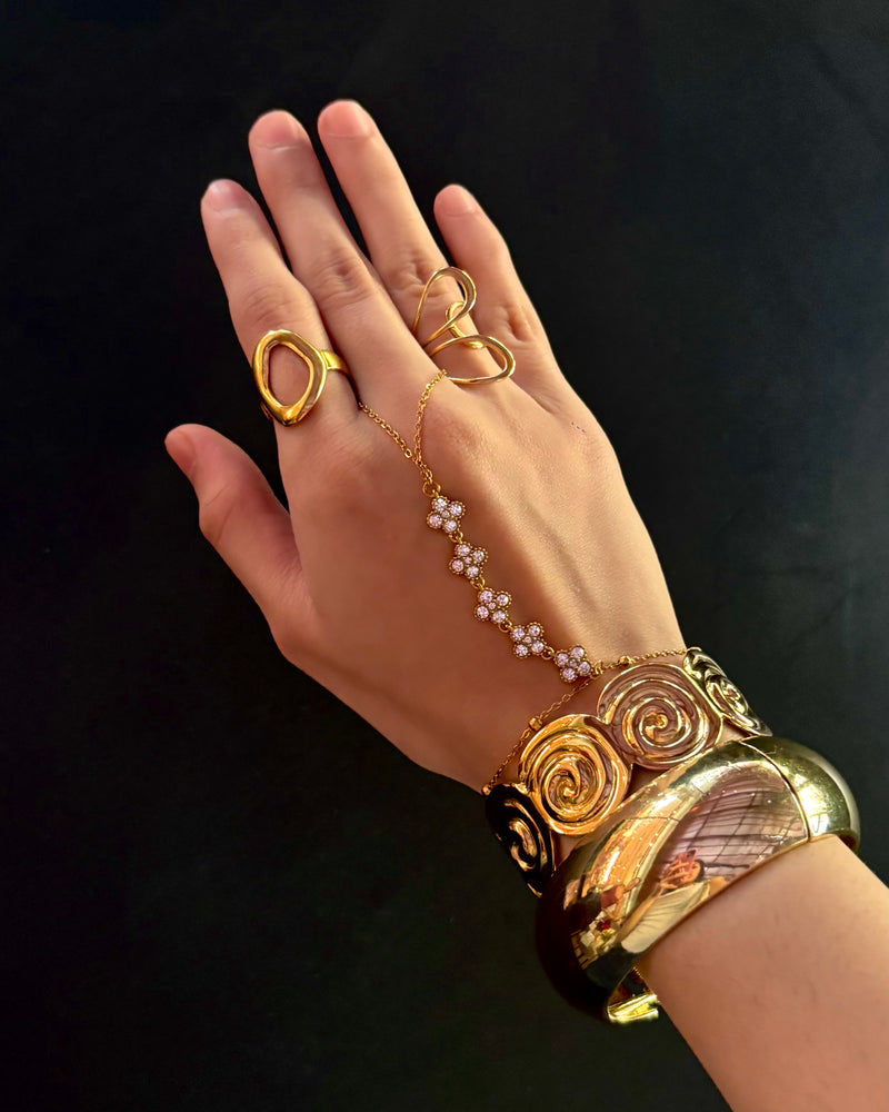 Clover handchain