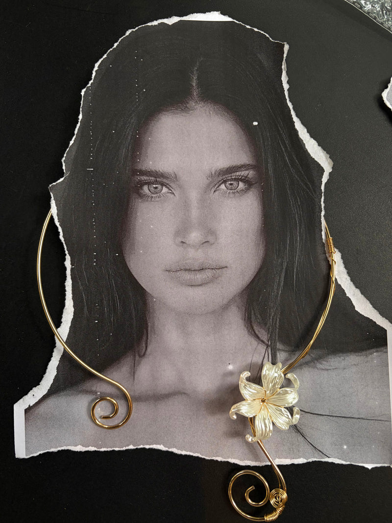 Lily Necklace